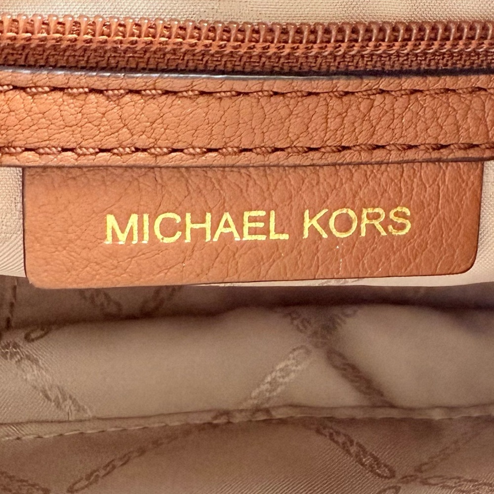 Michael Kors Pebbled Leather Crossbody Saddle Bag Brown Gold Hardware - Picture 7 of 10
